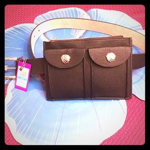 🧧Vince Camuto belt bag Sz M